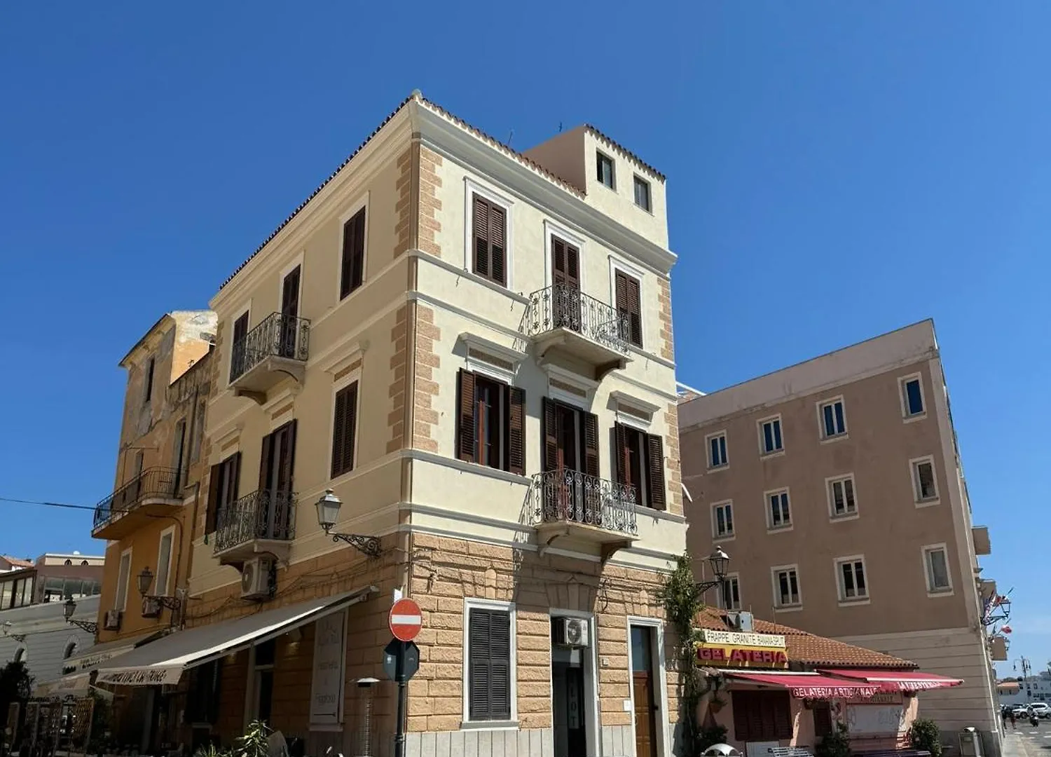 Il Caracolo Rooms La Maddalena  Guest house La Maddalena (Sassari)