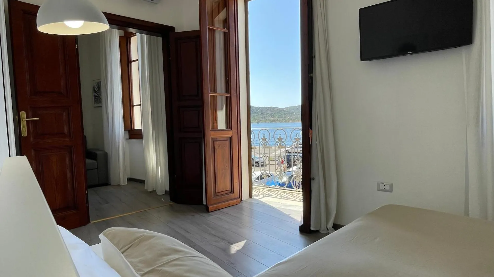 Affittacamere Il Caracolo Rooms La Maddalena