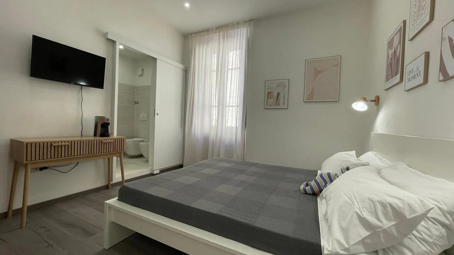 Il Caracolo Rooms La Maddalena  Guest house La Maddalena (Sassari)
