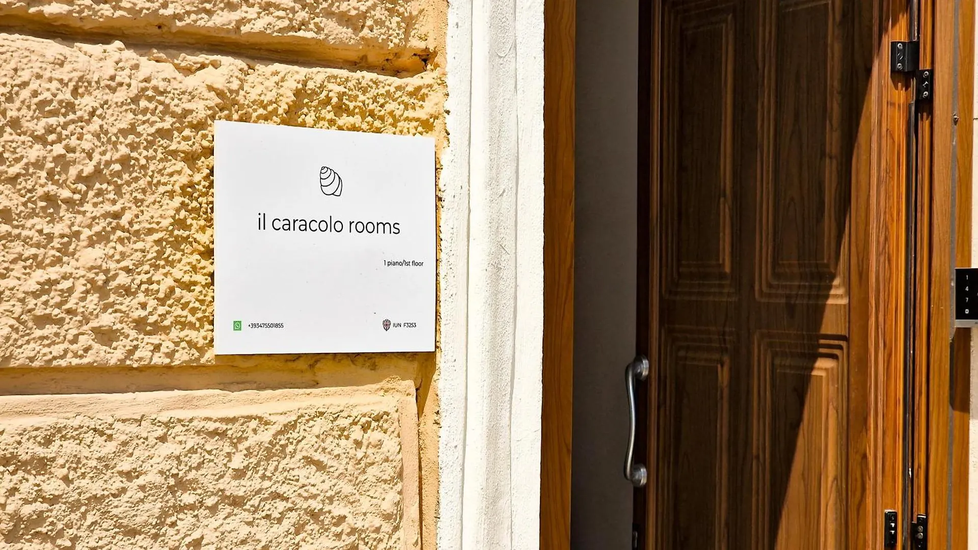 Il Caracolo Rooms La Maddalena  Affittacamere